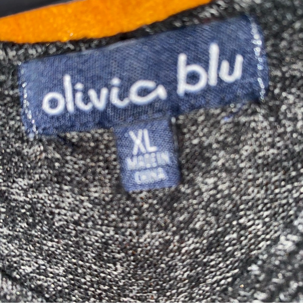 Olivia Blu Women's lightweight soft sweater top. SIZE XL - Picture 2 of 5